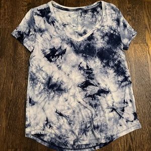 aeropostale blue tie-dye v-neck shirt